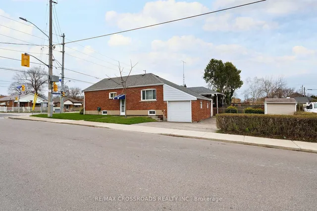 Additional image 35 of 1310 Victoria Park Ave