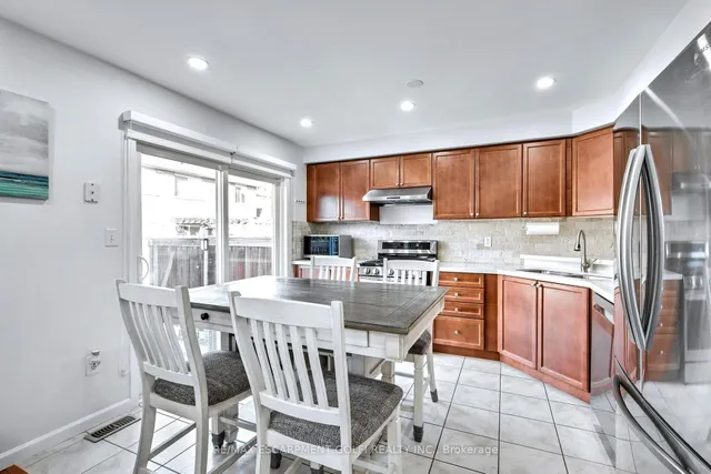 Additional image 10 of 4043 Gunby Cres