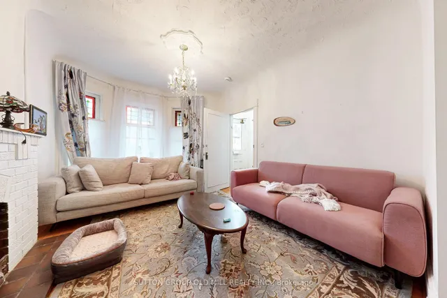 Additional image 4 of 1058 College St