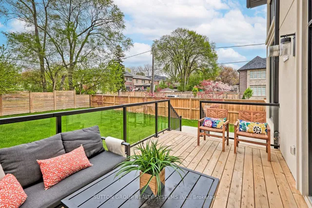 Additional image 44 of 214 Shaver Ave