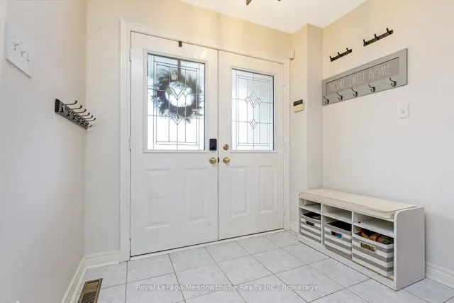 Additional image 6 of 13 Robarts Dr