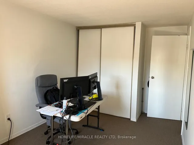 Additional image 3 of 20 Macallum Crt