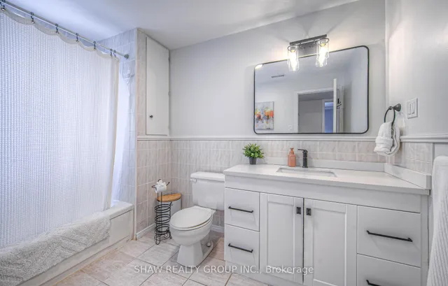 Additional image 24 of 210 Misty Crt