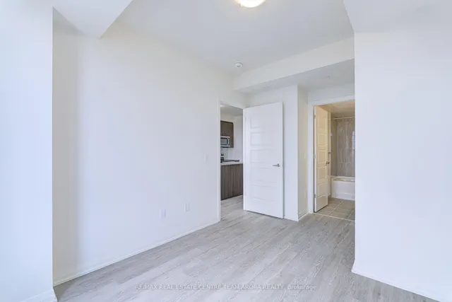 Additional image 18 of 1415 Dundas St Unit 415