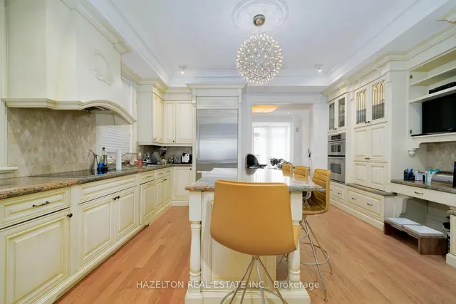 Additional image 7 of 44 Hazelton Ave