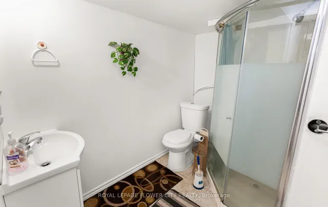 Additional image 29 of 67 Sutherland Ave