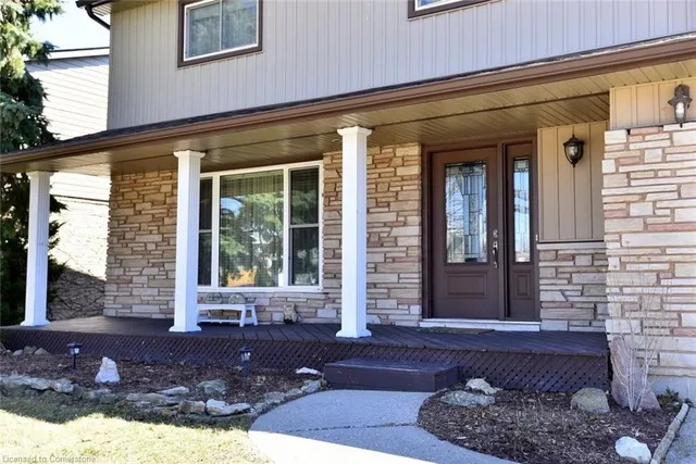 Additional image 3 of 272 Birchcliffe Cres