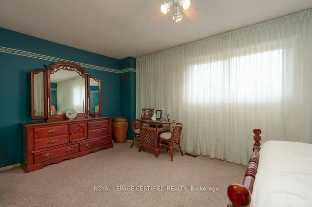 Additional image 31 of 48 Sunset Blvd