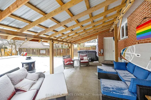 Additional image 39 of 390 Woodward Ave