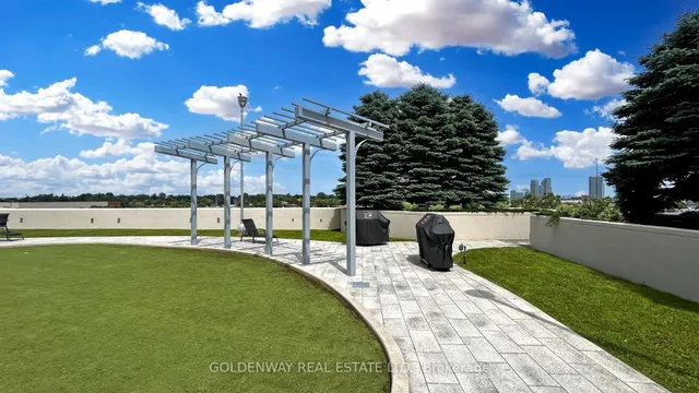 Additional image 32 of 125 Village Green Sq Unit 3701