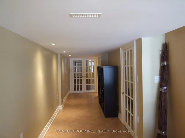 Additional image 8 of 1484 Inuit Tr