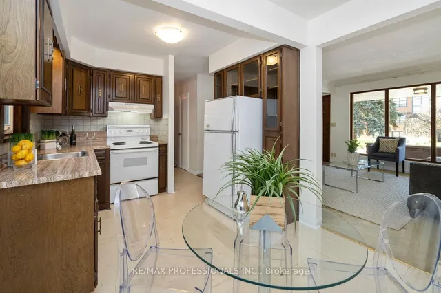 Additional image 15 of 33 Heathrow Dr