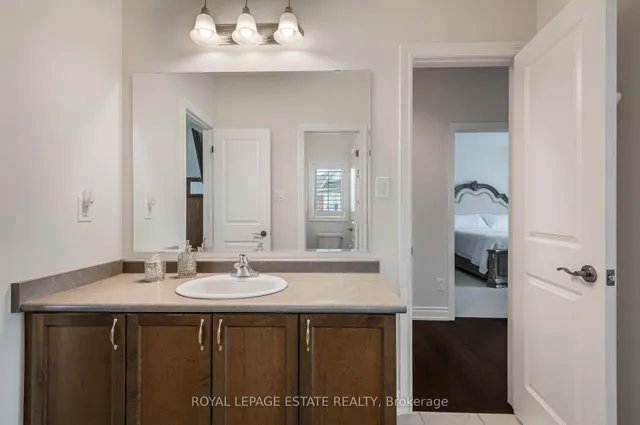 Additional image 36 of 29 Provost Tr