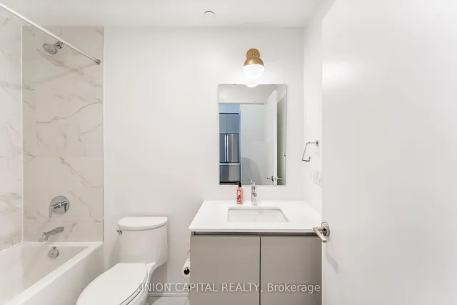 Additional image 20 of 405 Dundas St Unit 114