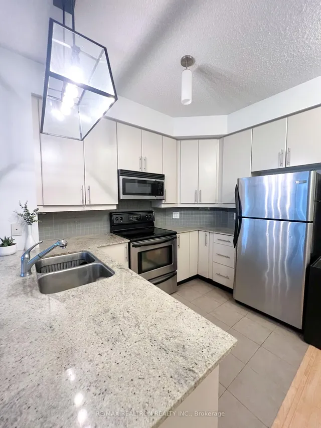 Additional image 6 of 18 Harbour St Unit 2104