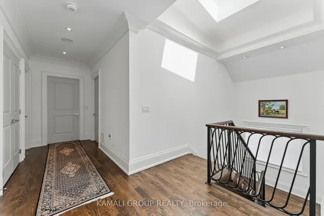 Additional image 31 of 253 Poyntz Ave