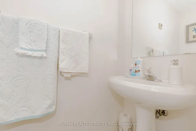 Additional image 20 of 66 Viceroy Cres