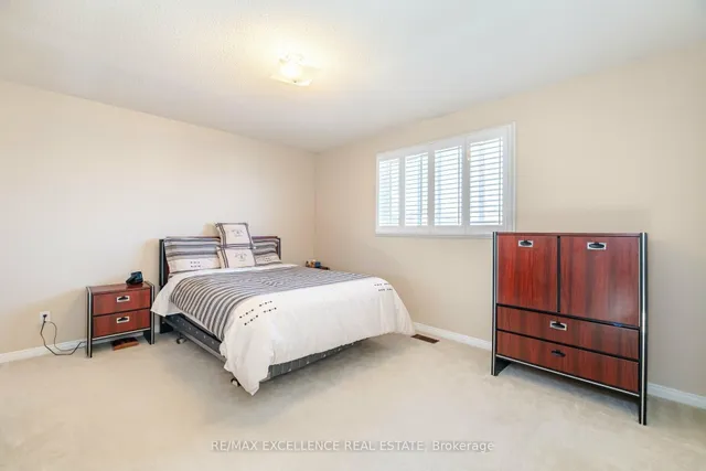 Additional image 30 of 60 Indian Cres