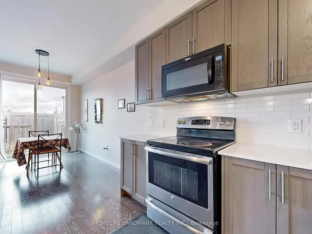 Additional image 8 of 813 Banks Cres