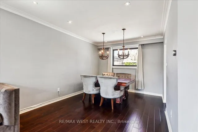 Additional image 3 of 9 Delrosa Crt