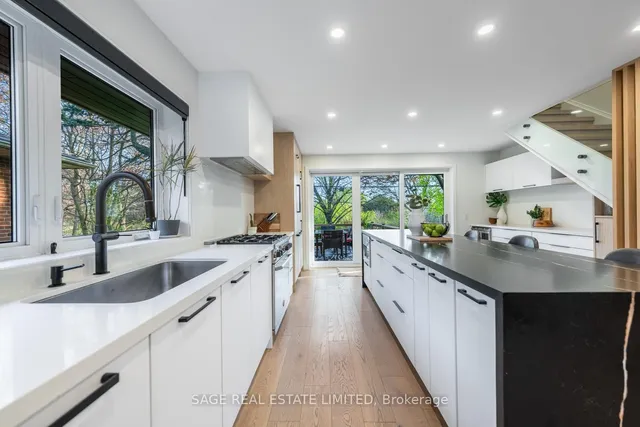 Additional image 13 of 9 Lionel Heights Cres