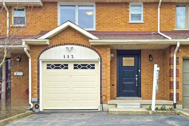 152 Essling Ave