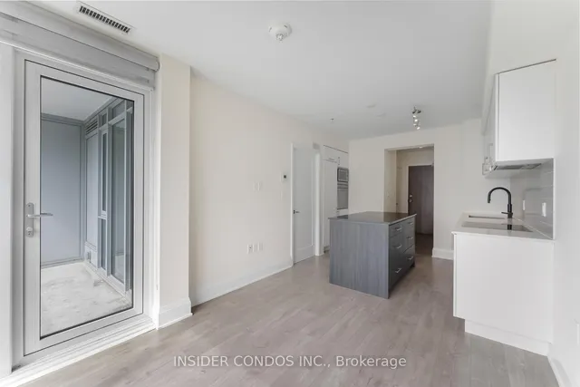 Additional image 19 of 27 Bathurst St Unit 1203