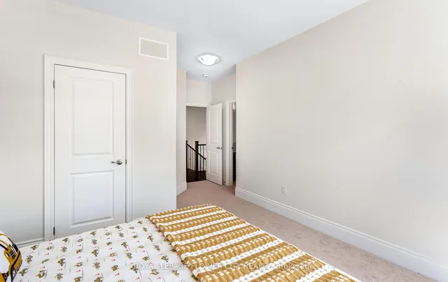 Additional image 40 of 25 Icon St