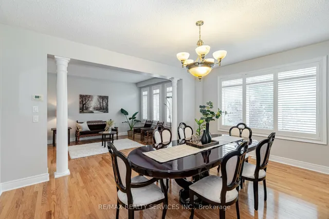 Additional image 6 of 32 Radial St