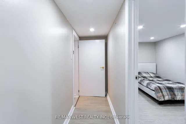 Additional image 37 of 10 Pastrano Crt