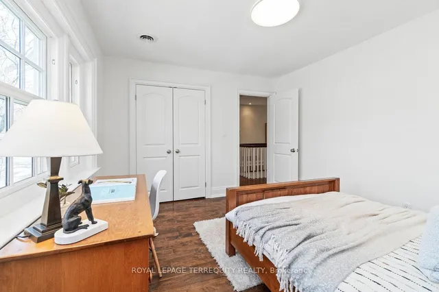 Additional image 32 of 33 Queen Marys Dr