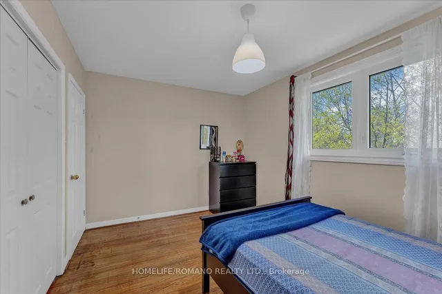 Additional image 24 of 43 Hoover Cres