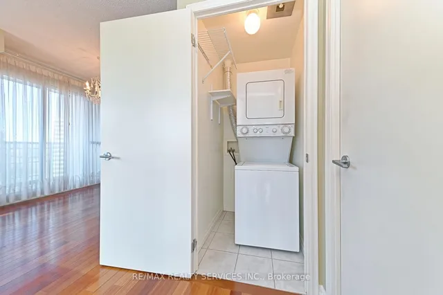 Additional image 34 of 38 Fontenay Crt Unit Suite 1309