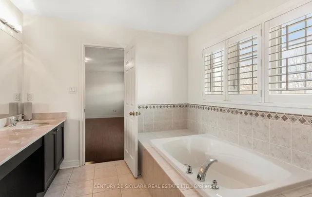 Additional image 24 of 94 Bayhampton Dr