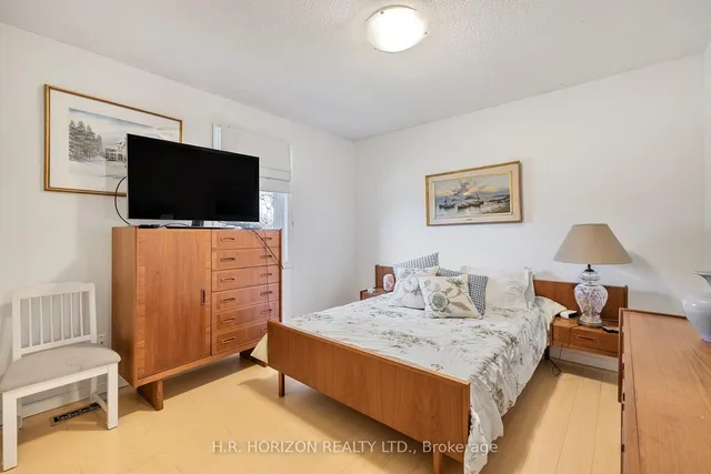 Additional image 24 of 28 Bates Crt