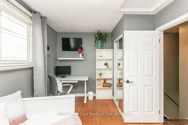 Additional image 22 of 235 Fergus Ave