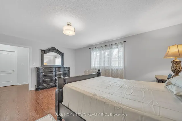 Additional image 27 of 26 Bluffwood Cres Cres