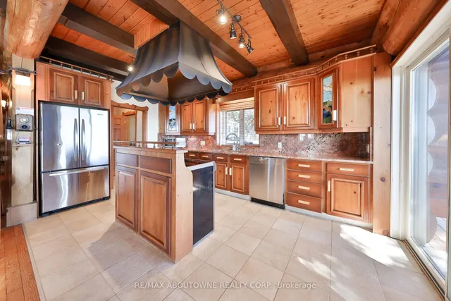 Additional image 15 of 270 North Shore Blvd