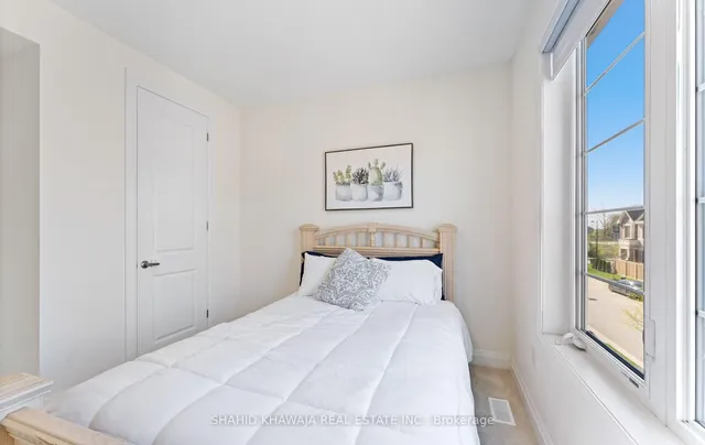 Additional image 44 of 1355 Basswood Cres