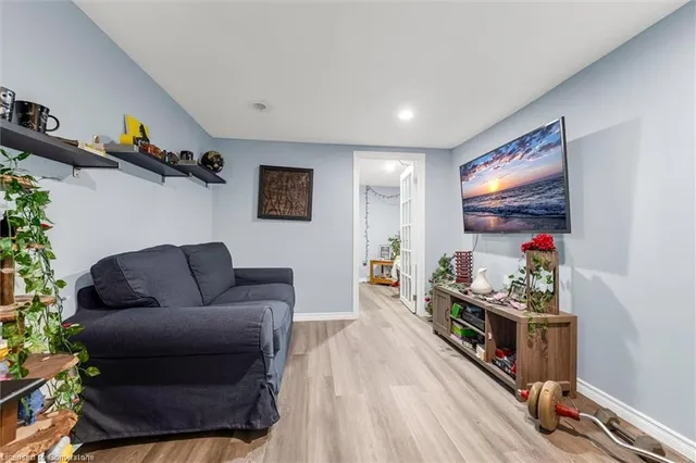 Additional image 29 of 99 Mohawk Rd