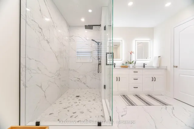 Additional image 44 of 221 Cathcart Cres