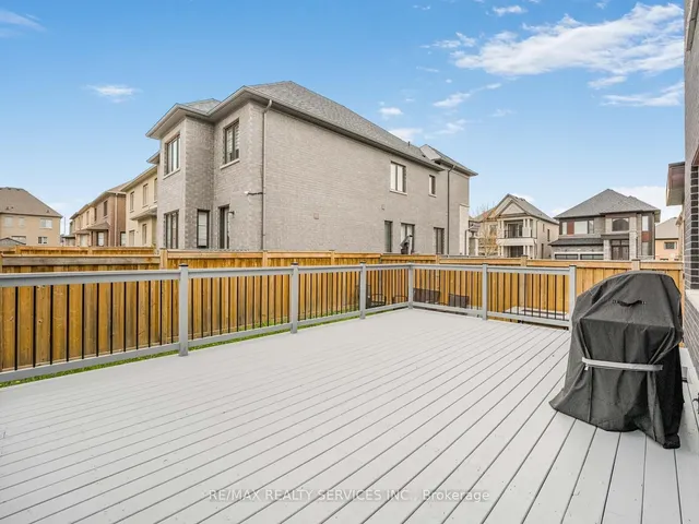 Additional image 35 of 37 Lyle Way