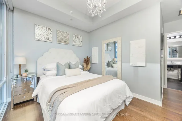 Additional image 13 of 88 Park Lawn Rd Unit 911