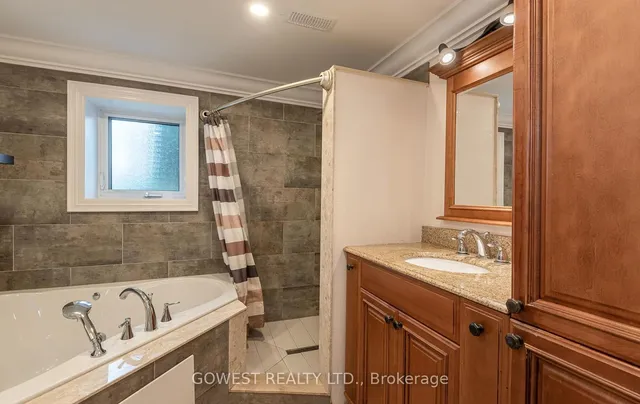 Additional image 24 of 2670 Embleton Rd