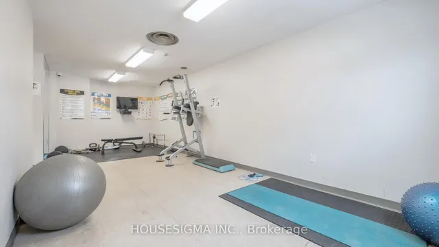 Additional image 32 of 15 La Rose Ave Unit 216