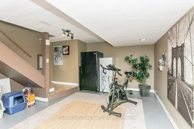 Additional image 31 of 235 Fergus Ave