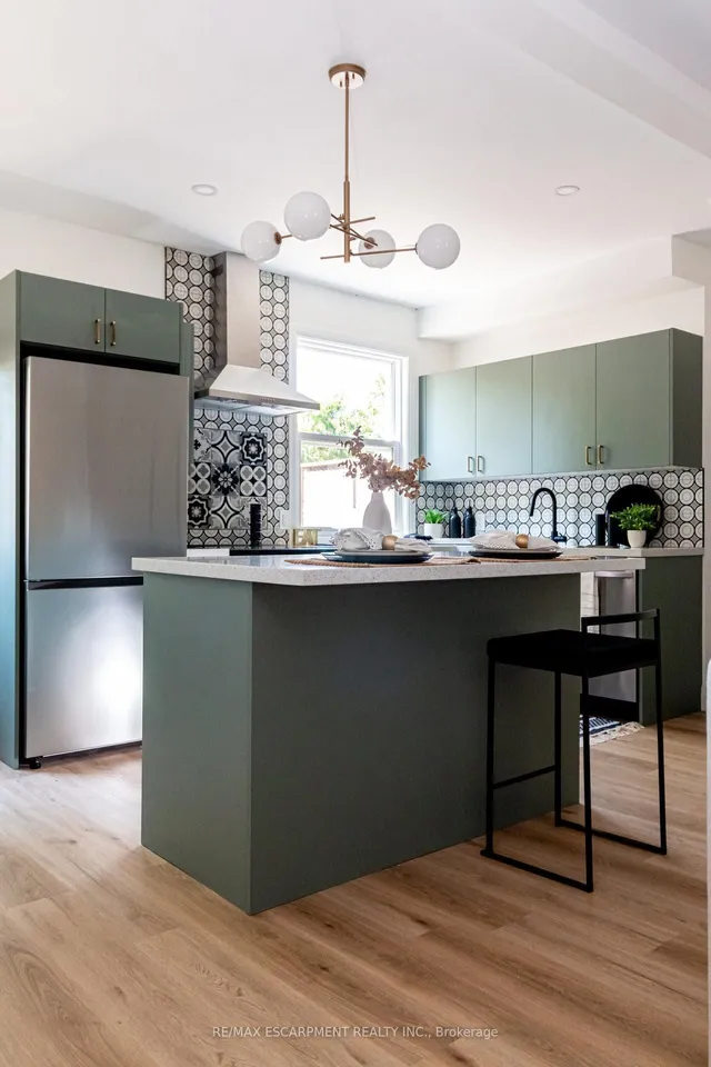 Additional image 23 of 30 Cedar Ave