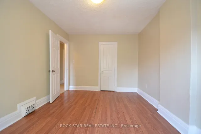 Additional image 30 of 58 Erie Ave