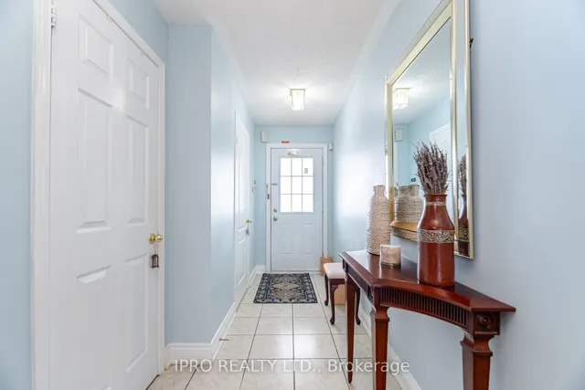 Additional image 28 of 770 Othello Crt Unit 70