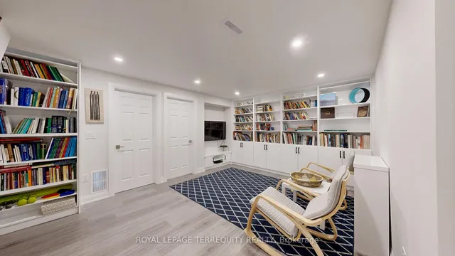 Additional image 20 of 68 Phalen Cres